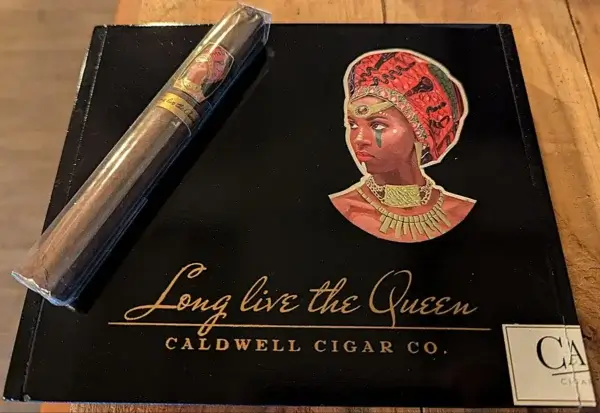 Caldwell Cigar Co - Long Live the Queen - Queens Crest