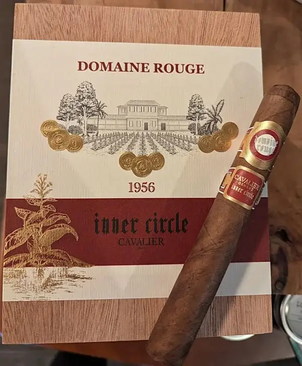 Cavalier Cigar Company - Inner Circle Domaine Rouge - Toro